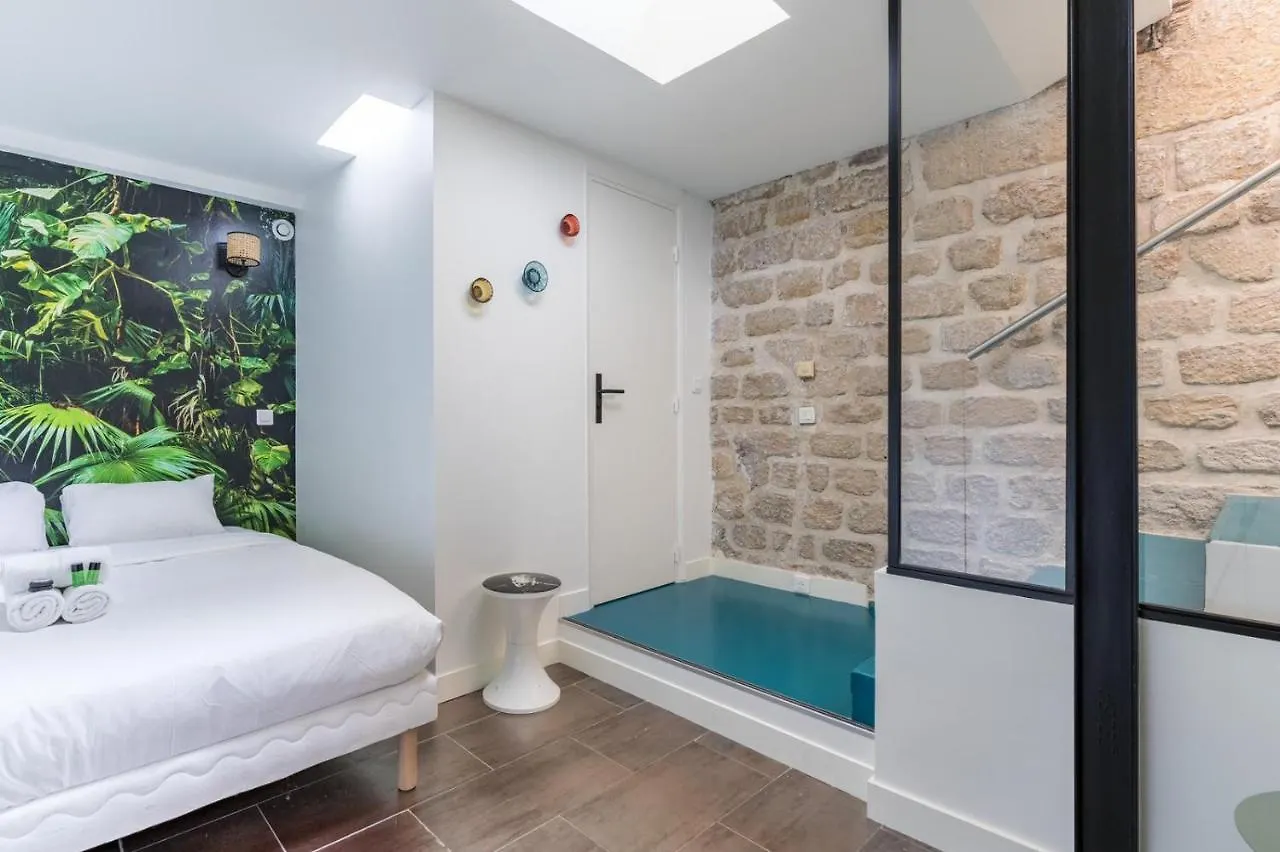 Home Suite Home Champs Elysees Georges V