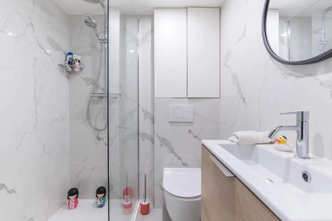Home Suite Home Champs Elysees Georges V France